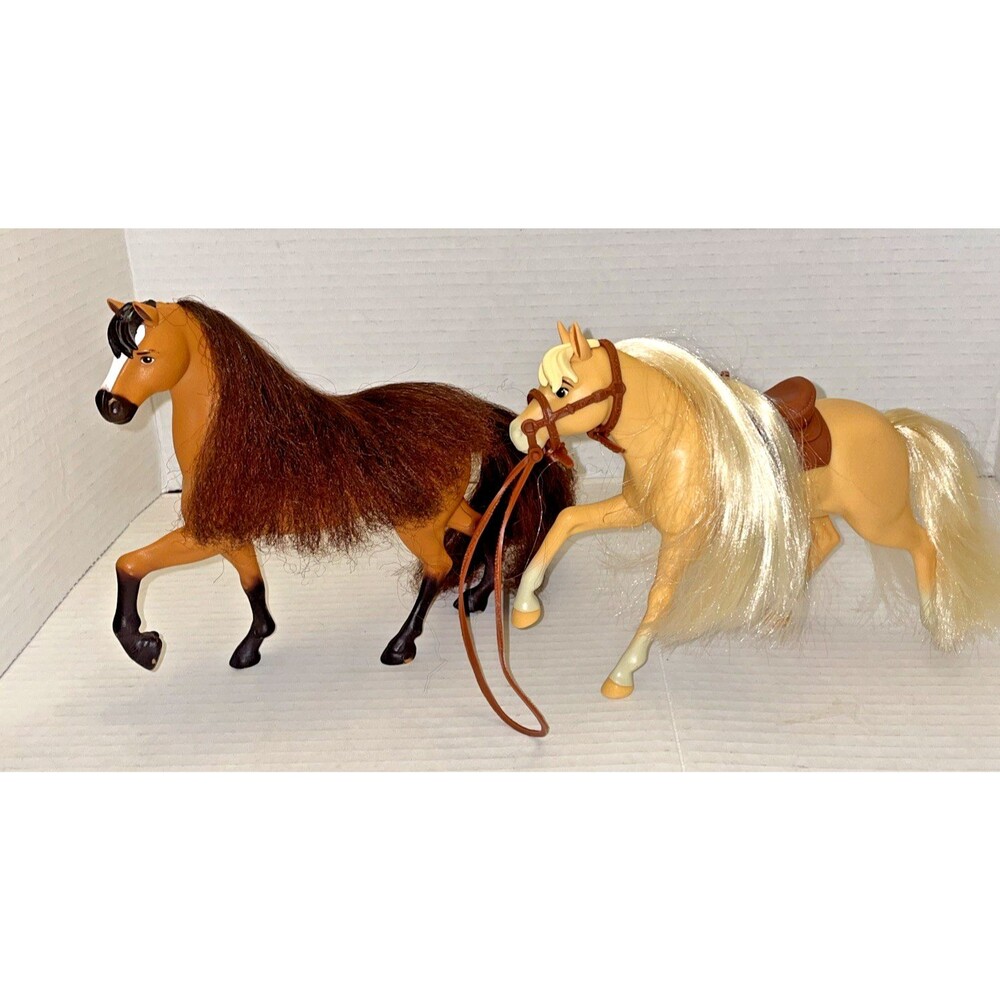 Dreamworks Spirit Riding Free 7" Horses Spirit + Chica Linda Long Hair Lot of 2